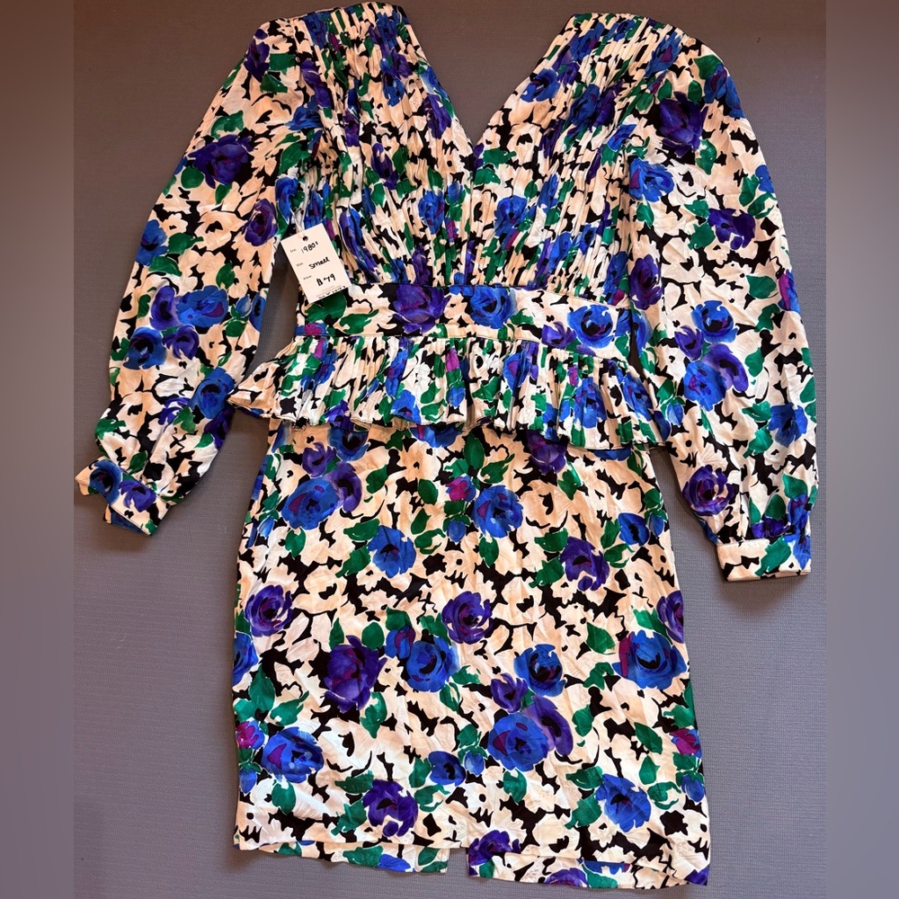 Vintage Maggie London pleated peplum 100%silk dress
